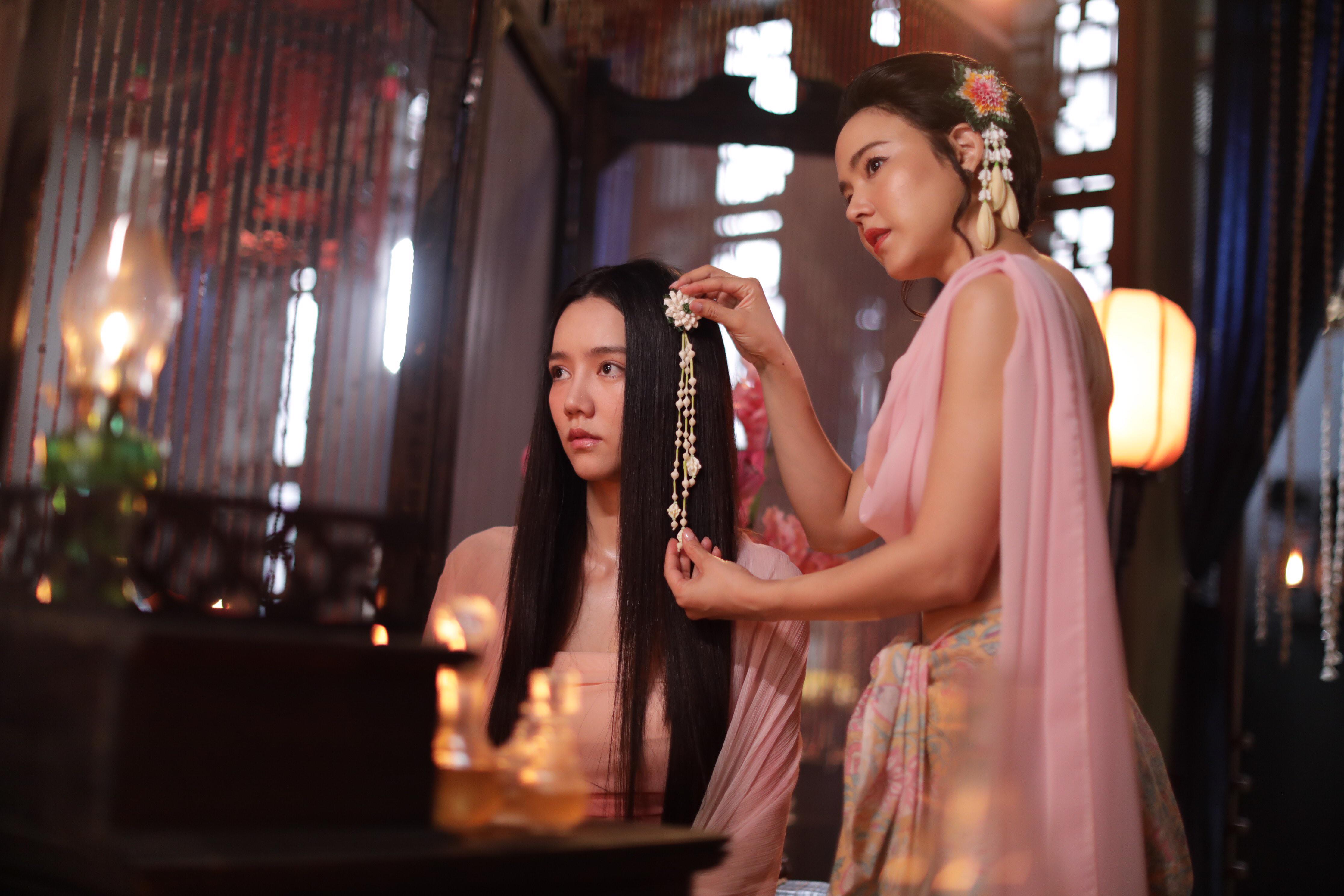 ซีรี่ย์ไทย กลิ่นมาลี Aroma of Affection (2026) พากย์ไทย EP.1-14 จบ (2026) | ดูซีรี่ย์ออนไลน์ HD พากย์ไทย ซับไทย 24 ชม. ซีรี่ย์ไทย กลิ่นมาลี Aroma of Affection (2026) พากย์ไทย EP.1-14 จบ | ภาพพื้นหลังซีรี่ย์ ซีรี่ย์ไทย (2026) HD | ดูซีรี่ย์ออนไลน์
